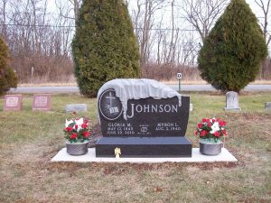 Johnson-myron-gloria-custom-tablet-companion-memorial-for-2-cross-Bible-ring-Lutheran-cloth-impala-black-roses-beveled-base